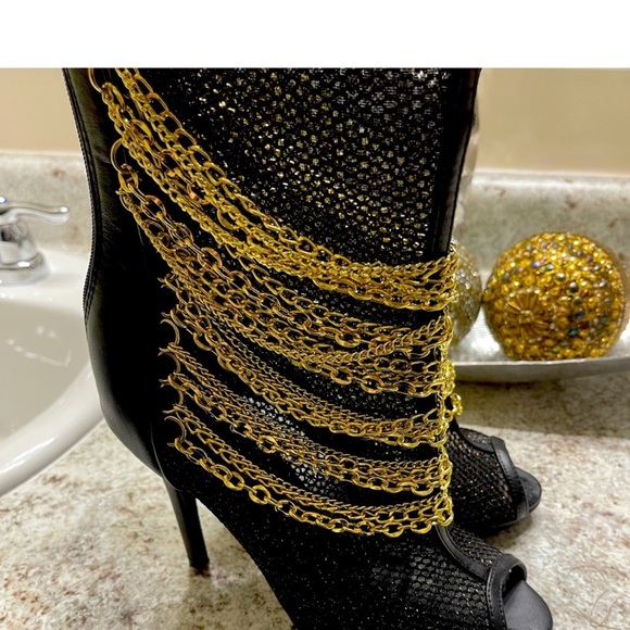 Chain bootie - Picture 2 of 3